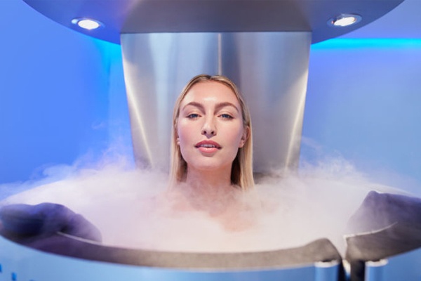 Using Cryotherapy, Superfoods, and Nutrient IV Therapy to Be Healthier 2.jpg