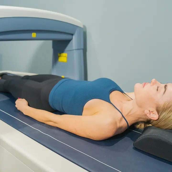 dexa-scan-woman-liquivida-wellness-center
