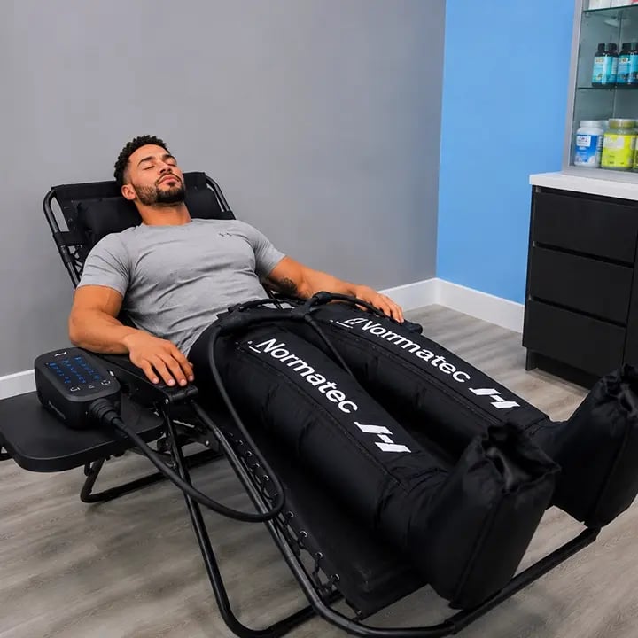 compression-boots-liquivida-wellness-center-1